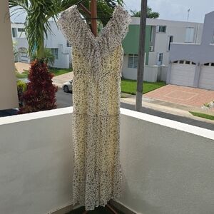 Julia Jordan Cream Floral Maxi Dress